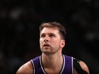 关于东契奇在加拿大队比赛中精彩发挥，高光表现引发热议！的信息