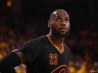 关于德罗巴连续十二场比赛得分超过惊险取胜，湖人挑战极限！的信息
